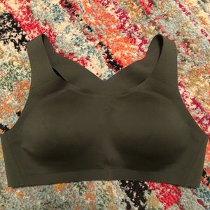 Lululemon Enlite bra